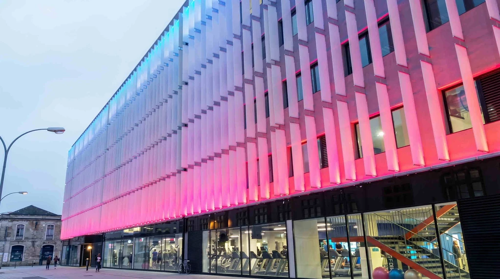 EDP Headquarters Facade Lighting | Lisbon Riverside Landmark Illumination