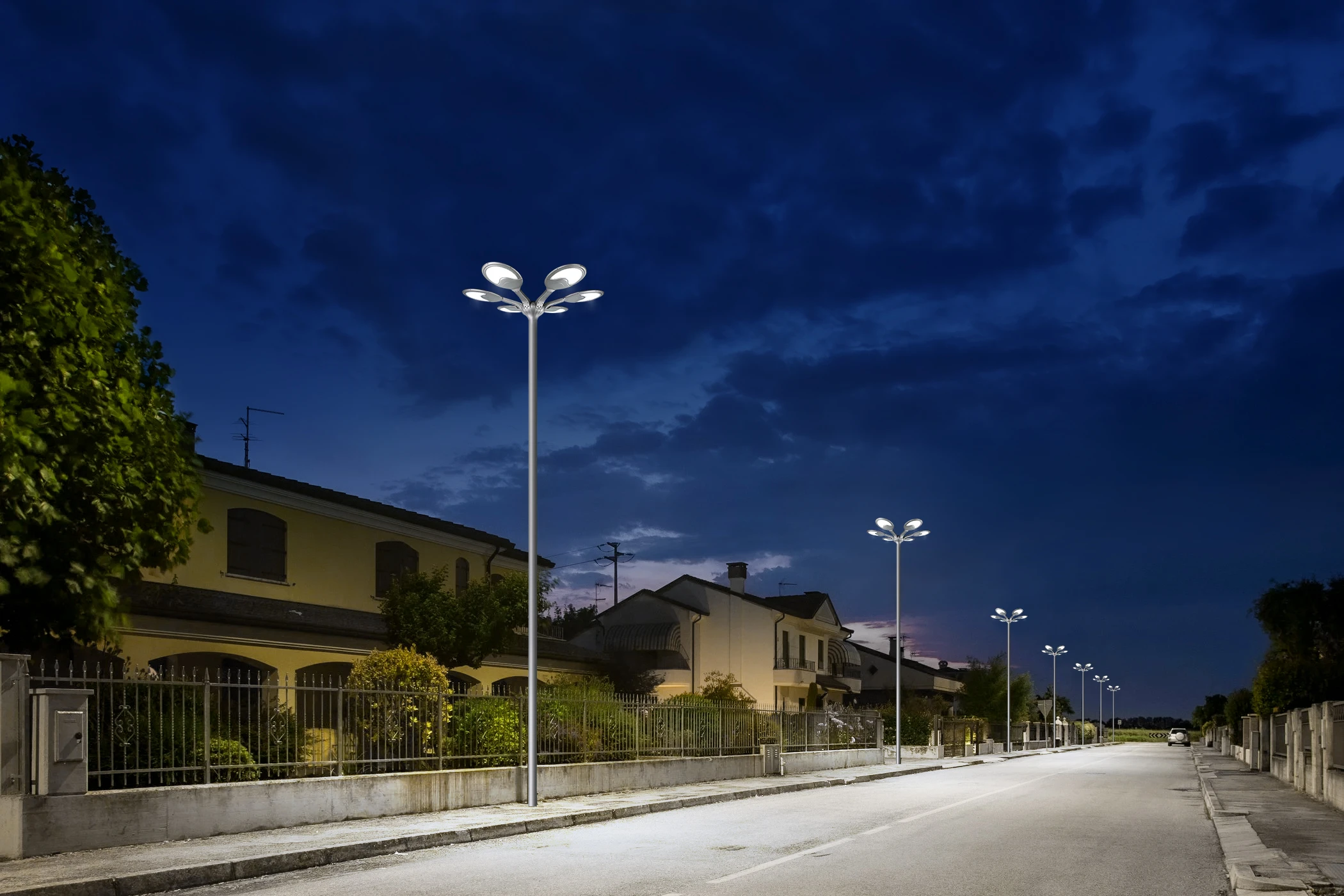 SSL-5109 residential boulevard roadway night lighting scene | TPK Lighting