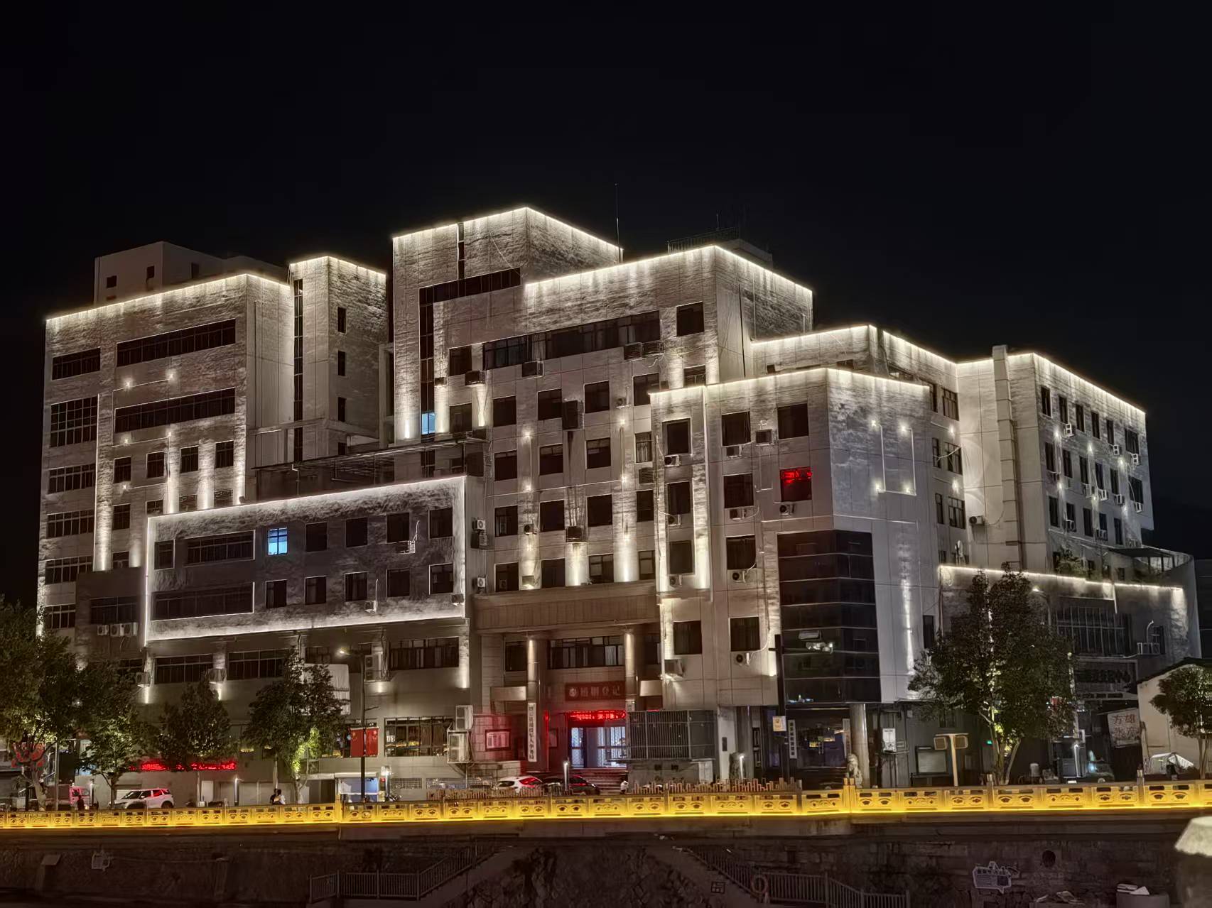 Outdoor LED spot light facade lighting impression