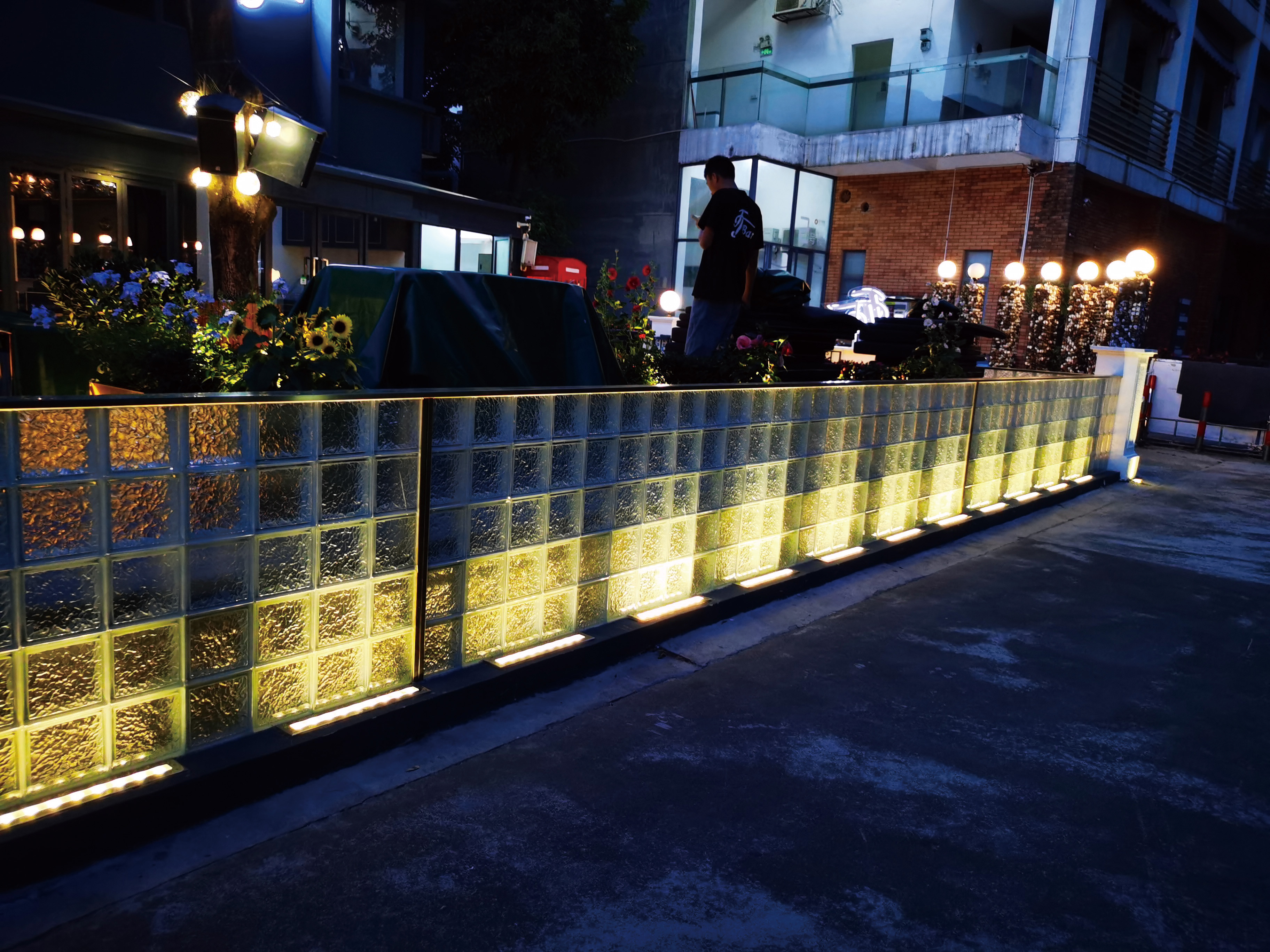 Impression 2 LED wall washer lighting for bridge structure | TPK Lighting