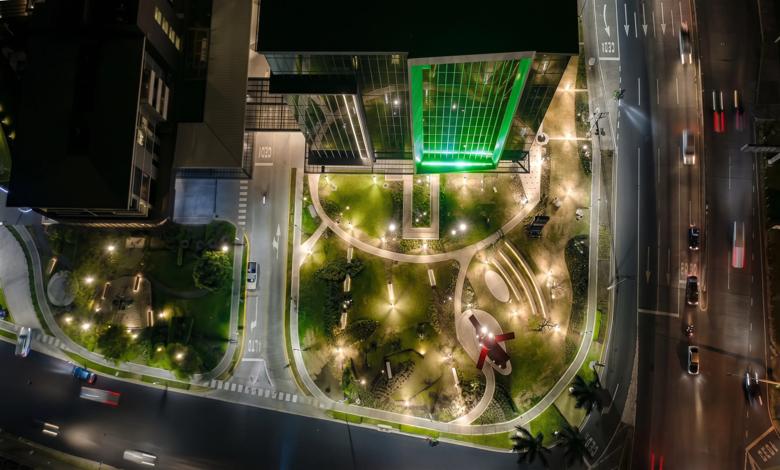 LWW-OP-W75 green facade lighting on ESCAZU Village Office Tower