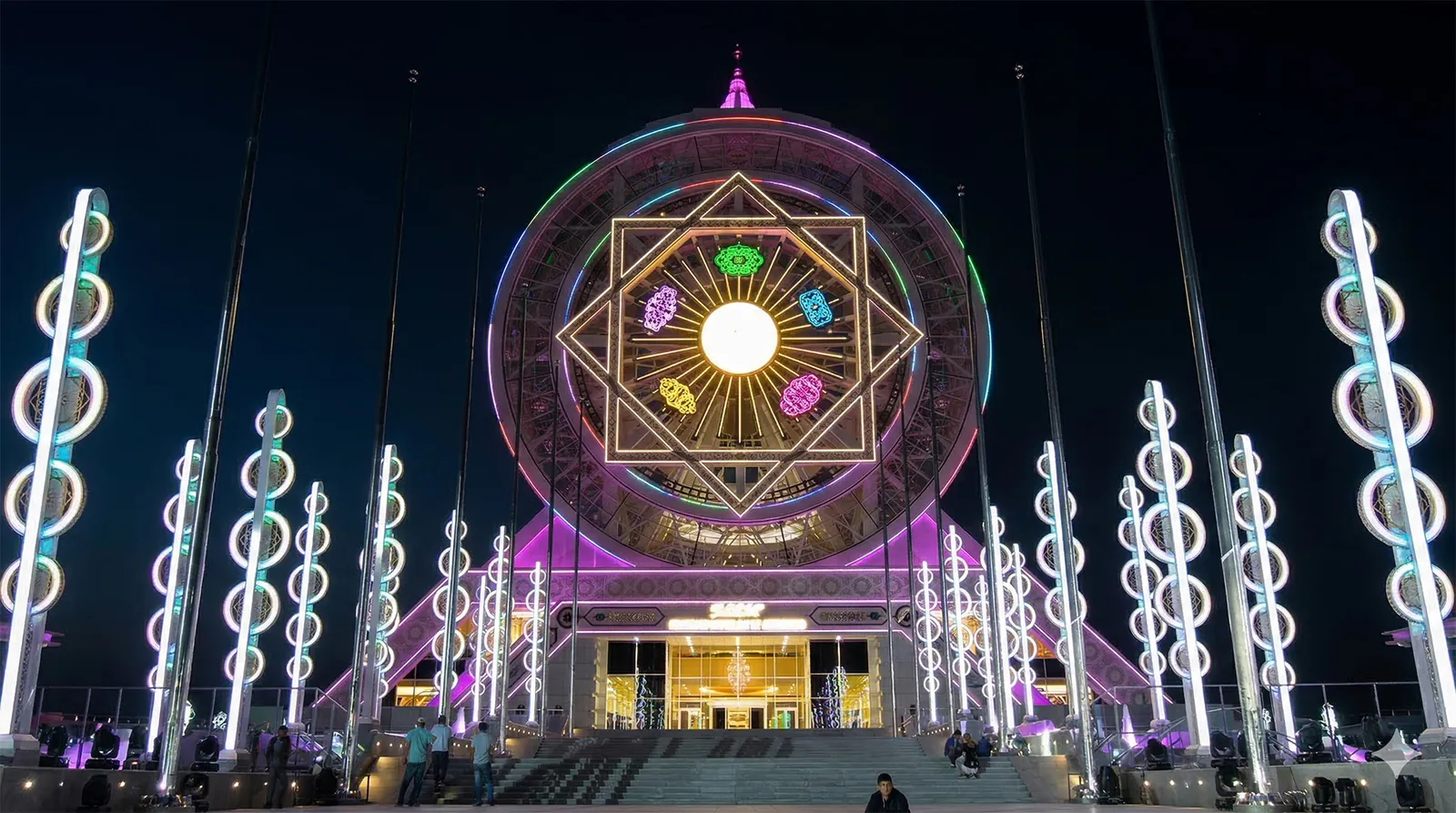 Dynamic multi-color RGBW floodlights accentuating national monument architectural depth